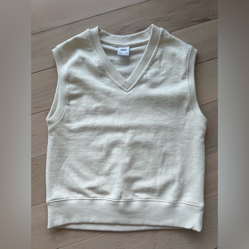 Zara, Sleeveless sweater, size 8 women fit S